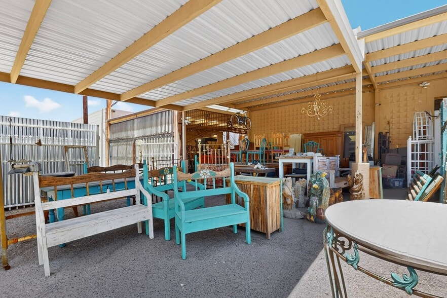 More Photos Of 2906 4th St NW, Albuquerque Warehouse For Sale