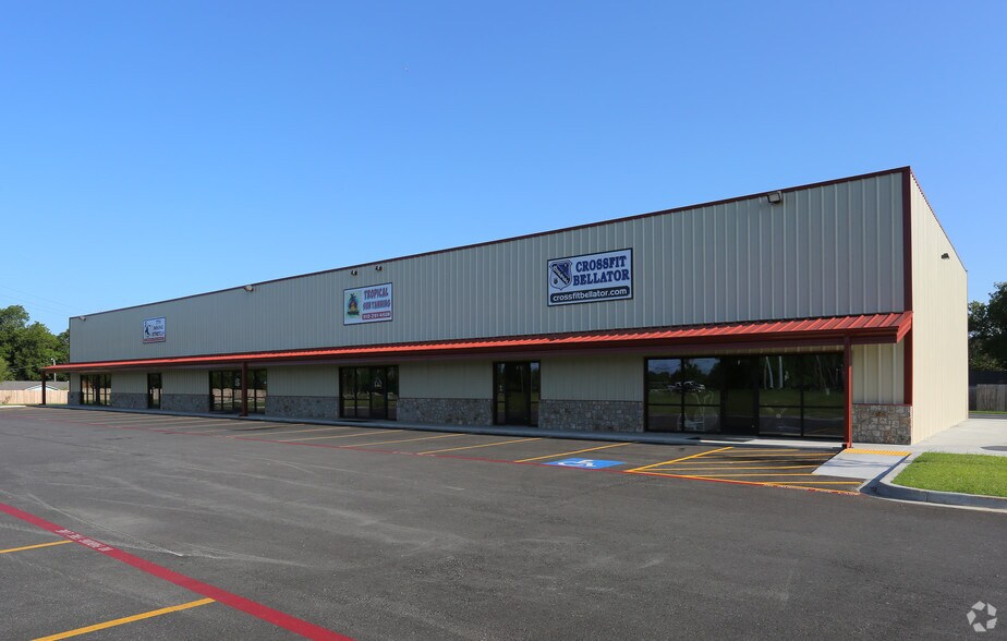 More Photos Of 985 E 141st St, Glenpool Unknown For Lease