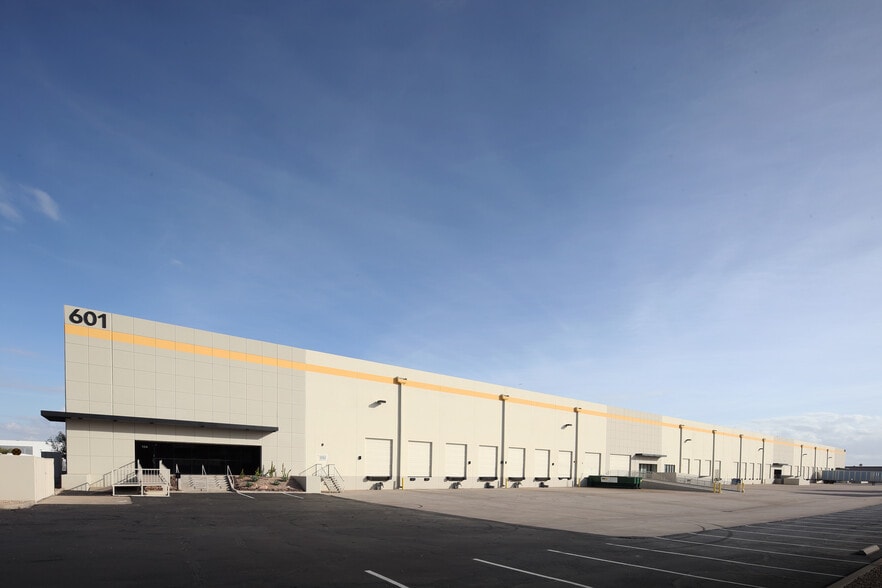 More Photos Of 601 S 54th Ave, Phoenix Manufacturing For Lease
