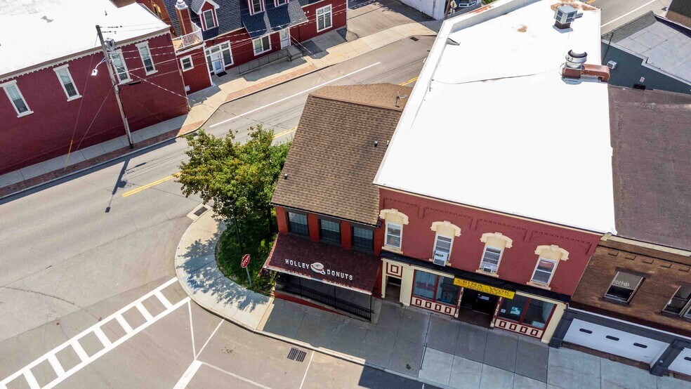 More Photos Of 4 Thomas St, Holley Restaurant For Sale