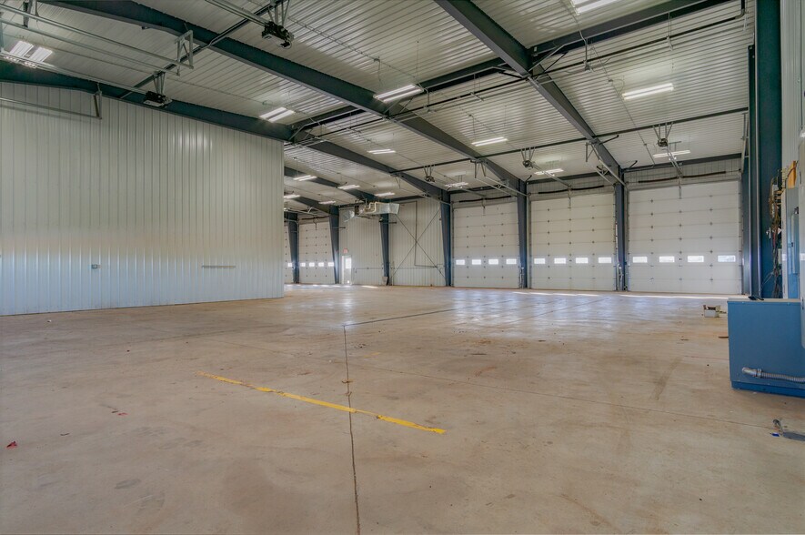 More Photos Of 2981 109th Ave SW, Dickinson Warehouse For Lease
