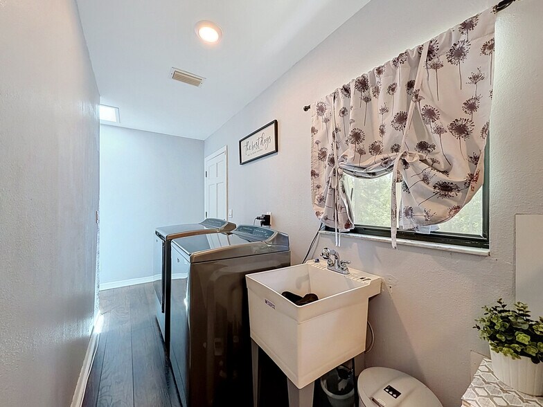 More Photos Of 26311 Willow St, Brooksville Specialty For Sale