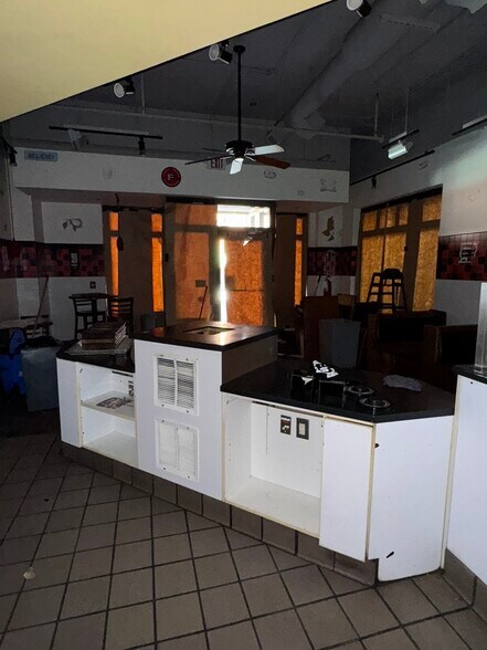 More Photos Of 43-59 George St, Charleston Dormitory For Lease