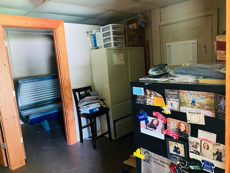 More Photos Of 823 Highway 56, Calico Rock Office For Sale