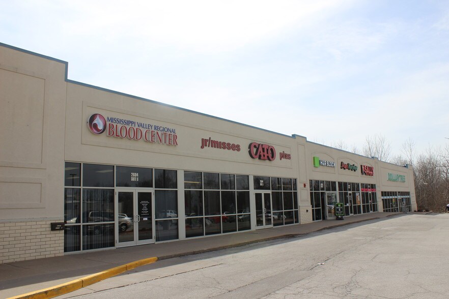 More Photos Of 2604 2nd Ave, Muscatine Storefront Retail Office For Sale