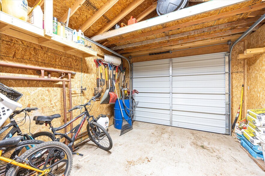 More Photos Of 7703 Prairie Creek Ln, Tolar Contractor Storage Yard For Sale
