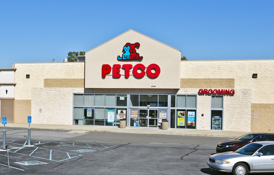 More Photos Of 309 E Coliseum Blvd, Fort Wayne Unknown For Lease