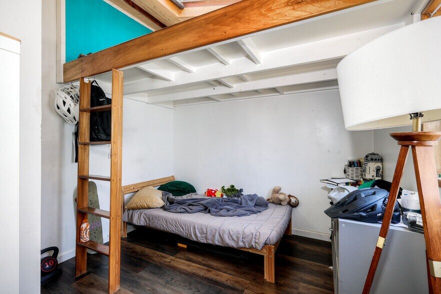 More Photos Of 4918 Del Monte Ave, San Diego Multifamily For Sale