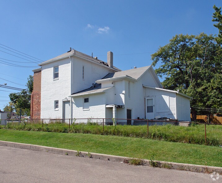 More Photos Of 3307 W 3rd St, Dayton Storefront Retail Residential For Sale