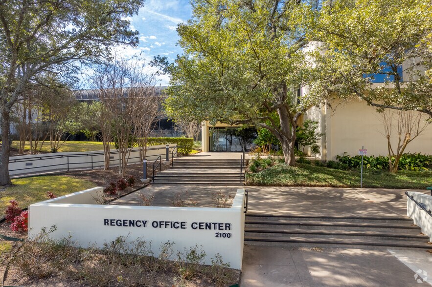 More Photos Of 2100 S Interstate 35 S, Austin Office For Lease