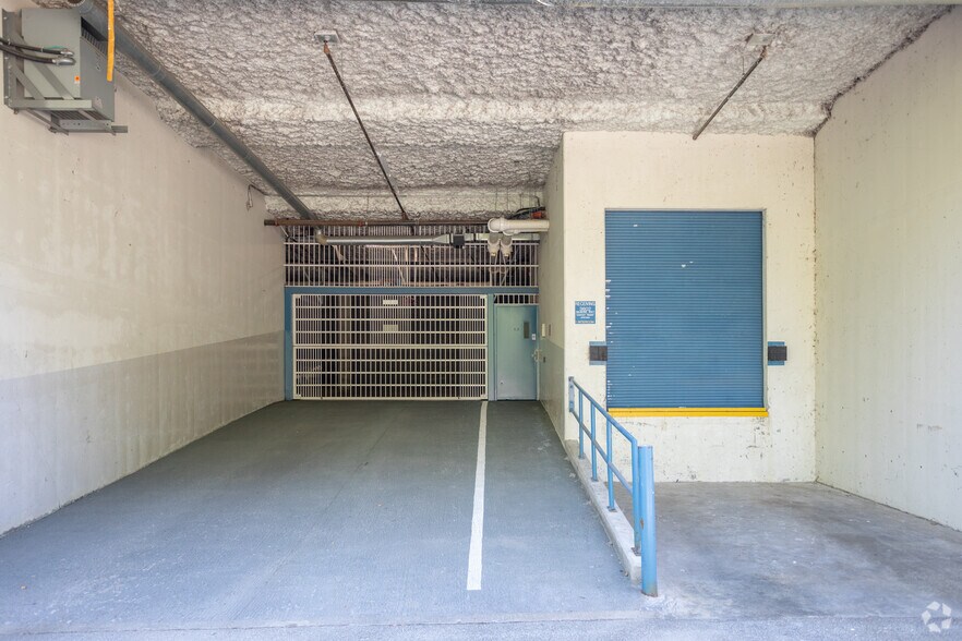 More Photos Of 3600-3602 Gilmore Way, Burnaby Research And Development For Lease