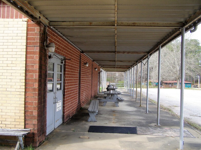 More Photos Of 2580 Highway 46, Heflin Warehouse For Lease