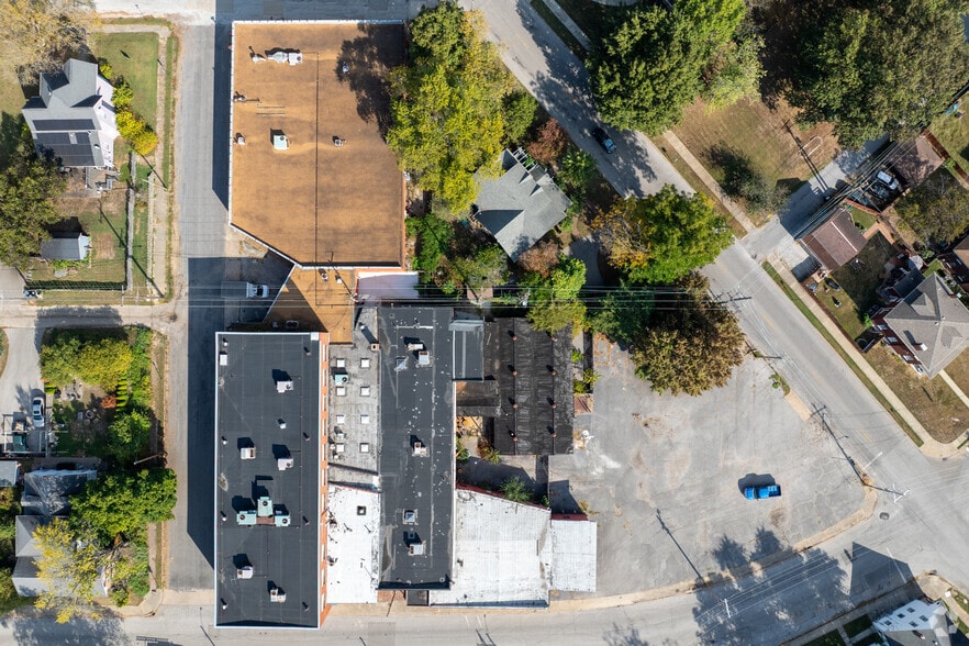 More Photos Of 707 E B St, Belleville Warehouse For Sale