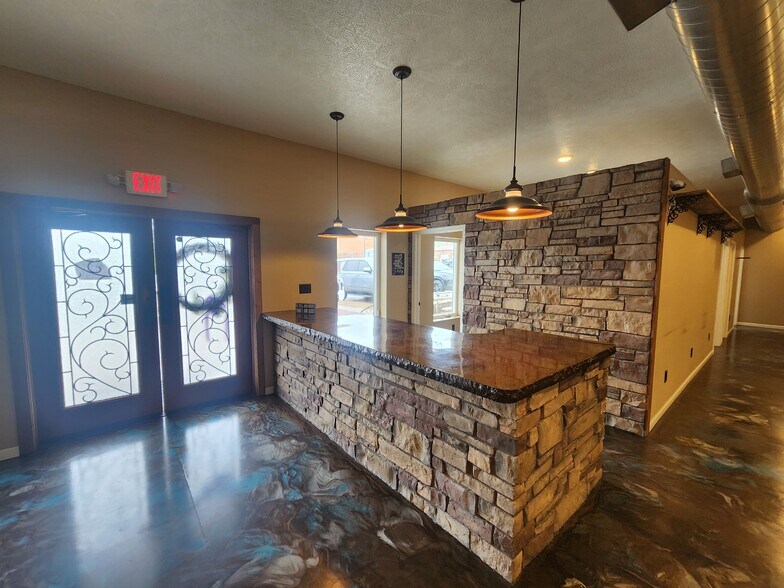 More Photos Of 109 W Poplar St, Harrisburg Specialty For Sale