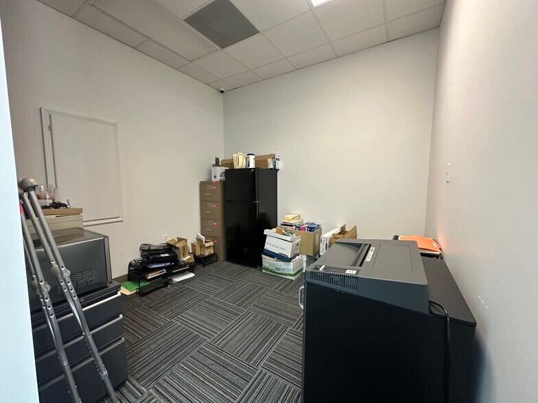 More Photos Of 516 N Burnside Ave, Gonzales Freestanding For Lease