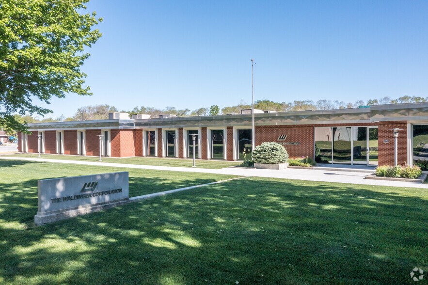 More Photos Of 2601 Bell Ave, Des Moines Warehouse For Sale