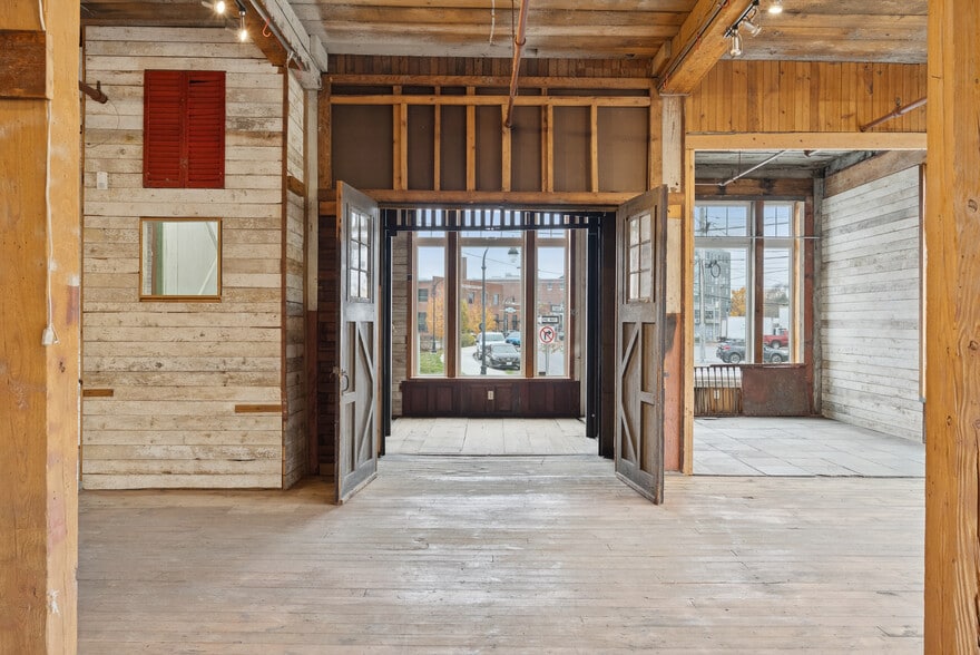 More Photos Of 131 Preble St, Portland Freestanding For Sale