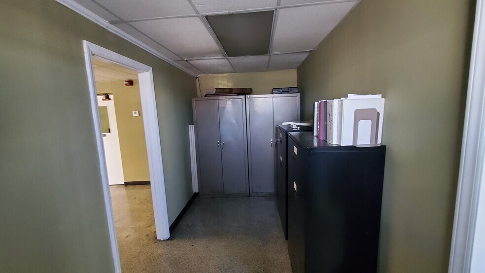 More Photos Of 4820 Rozzelles Ferry Rd, Charlotte Manufacturing For Lease