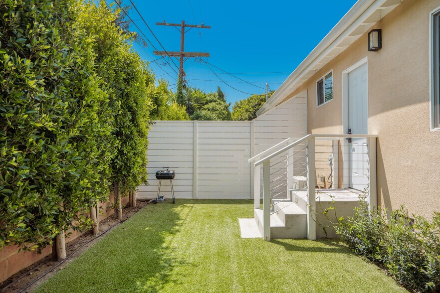 More Photos Of 8430 Wiley Post Ave, Los Angeles Multifamily For Sale