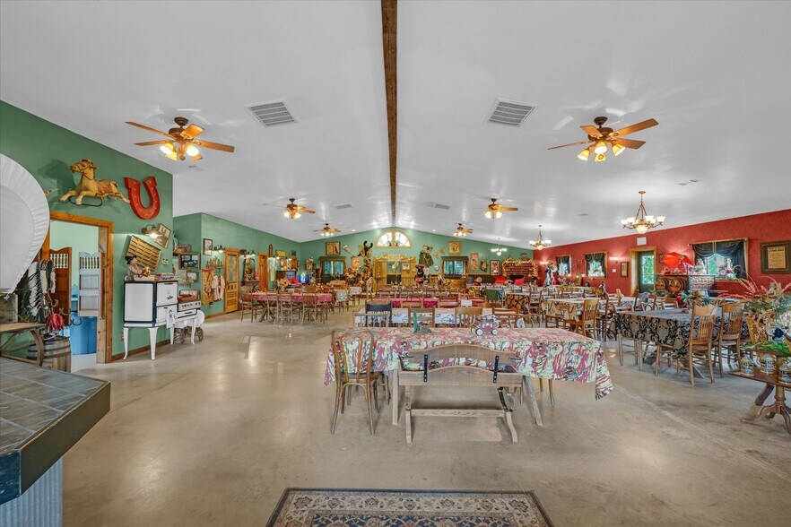 More Photos Of 1356 County Road 2900 N, Rantoul Specialty For Sale