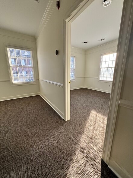 More Photos Of 420 The Parkway, Greer Office Residential For Lease