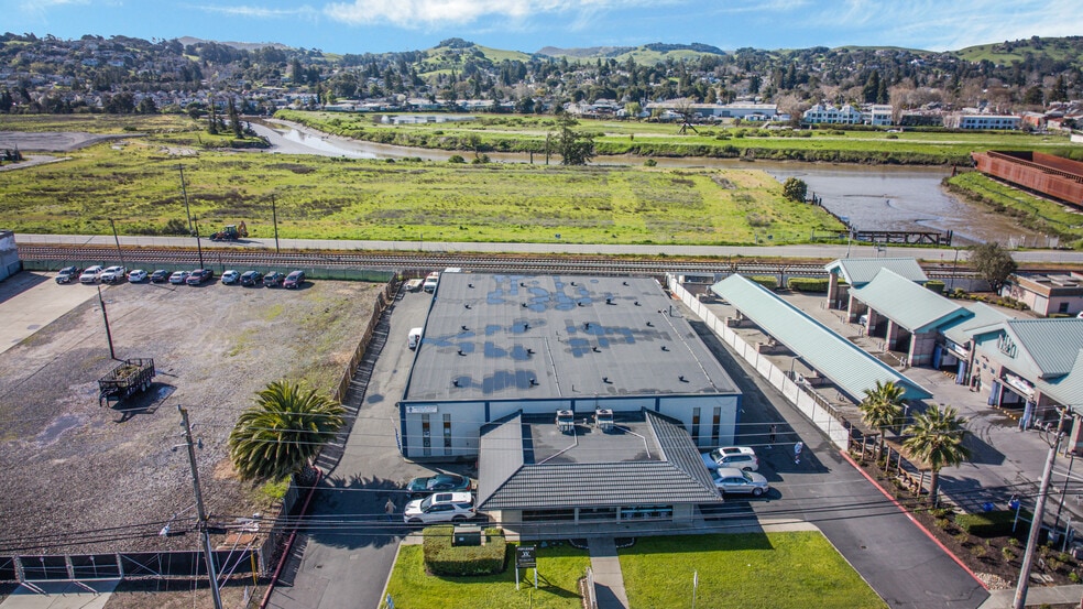 More Photos Of 660 Lakeville St, Petaluma Industrial For Lease