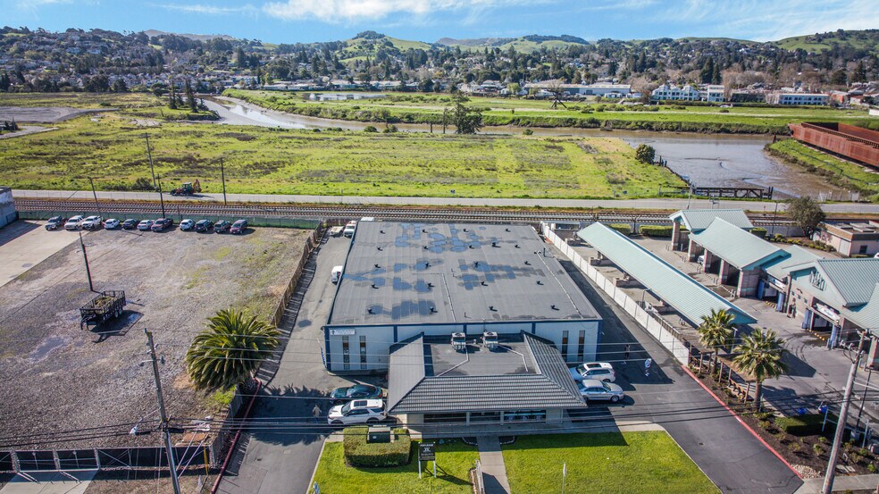 More Photos Of 660 Lakeville St, Petaluma Industrial For Lease