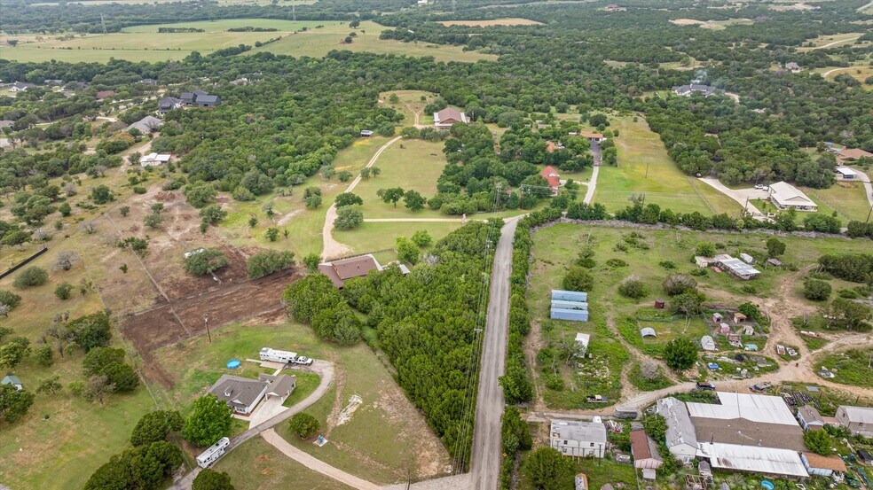 More Photos Of 1904 Floyd Rd, Weatherford Specialty For Sale