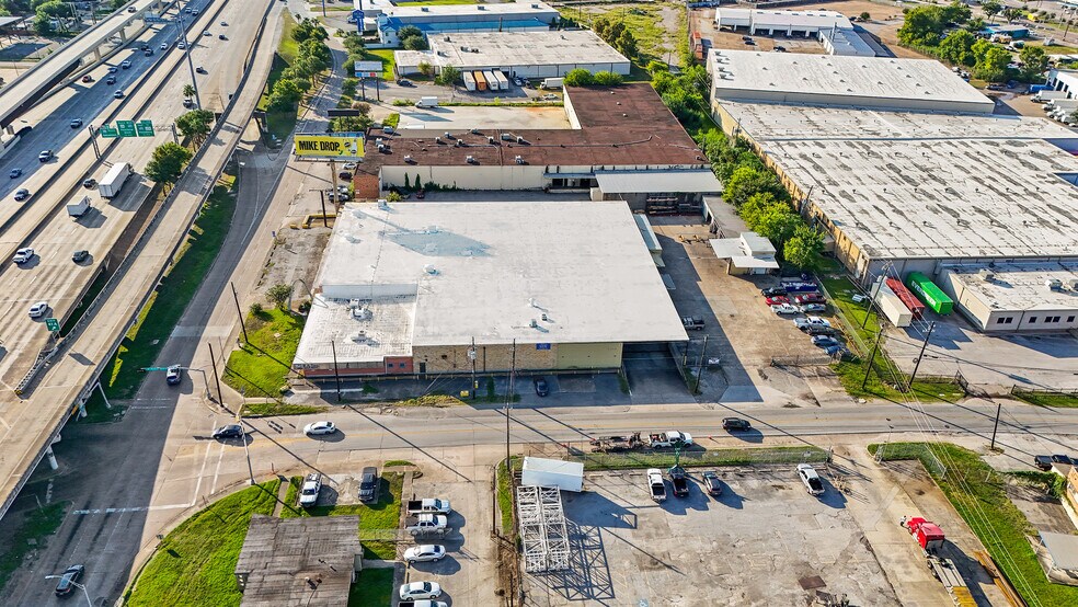 More Photos Of 6626 Gulf Fwy, Houston Warehouse For Sale