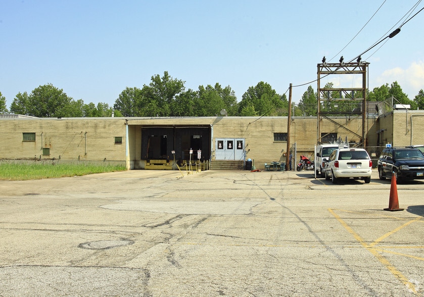 More Photos Of 34199 Curtis Blvd, Eastlake Manufacturing For Sale