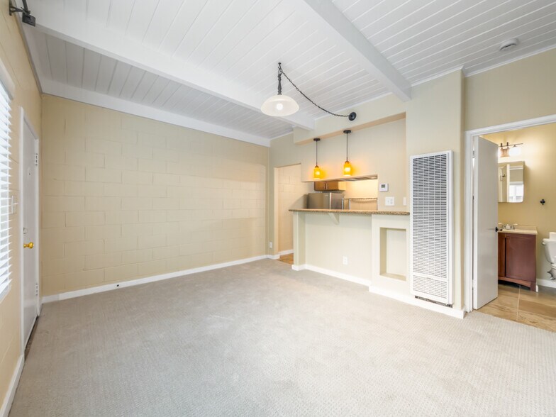 More Photos Of 5105-5107 MacDonald Ave, Richmond Apartments For Sale