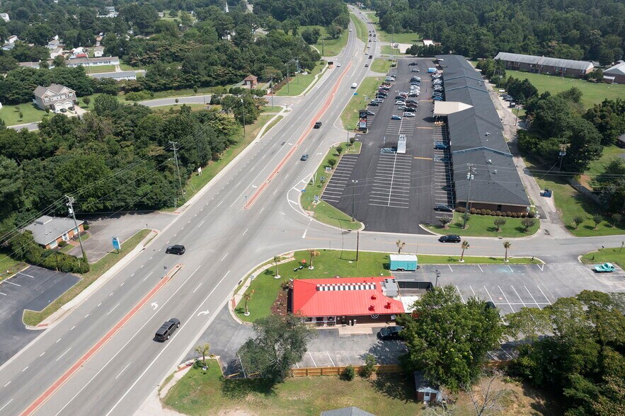 More Photos Of 1725 George Washington Memoria Hwy, Gloucester Point Restaurant For Sale