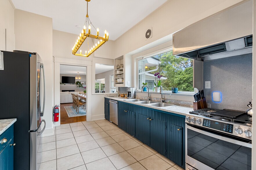 More Photos Of 207 Westminster Hwy, Westminster Specialty For Sale