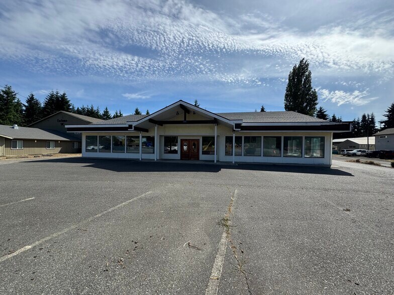Primary Photo Of 10894 Rhody Drive, Port Hadlock General Retail For Lease