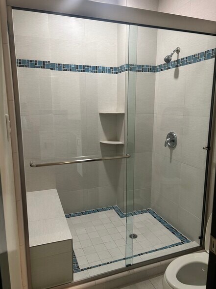 More Photos Of 15131 Woodlawn Ave, Tustin Research And Development For Lease
