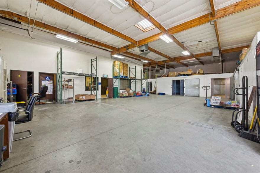 More Photos Of 13310 Ralston Ave, Sylmar Warehouse For Sale