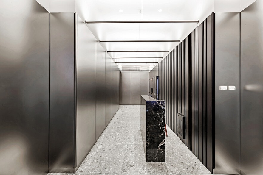 More Photos Of 11 E 44th St, New York Office For Lease