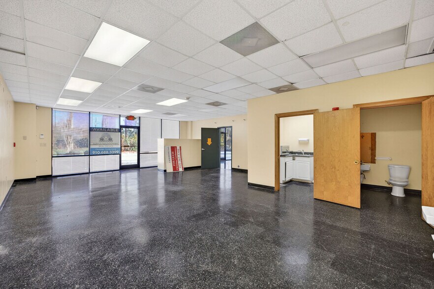 More Photos Of 3910 Princess Place Dr, Wilmington Daycare Center For Lease