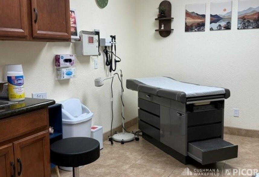 More Photos Of 6560 E Carondelet Dr, Tucson Medical For Lease