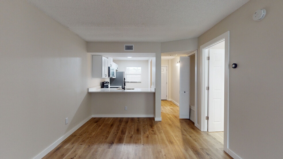 More Photos Of 7786 62nd St N, Pinellas Park Apartments For Sale