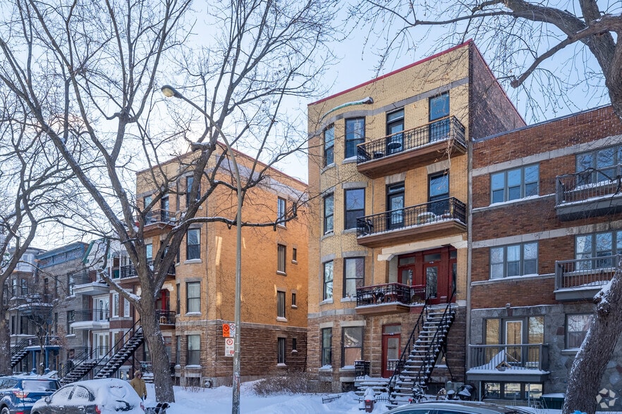 Primary Photo Of 4088-4108 Av Du Parc-Lafontaine, Montréal Apartments For Sale