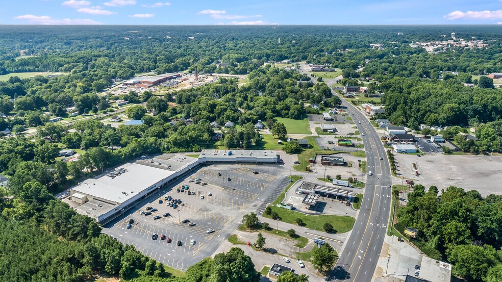 More Photos Of 1600 N Garnett St, Henderson Unknown For Lease