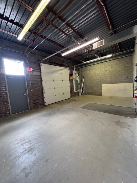 More Photos Of 6325 Cochran Rd, Solon Office For Sale