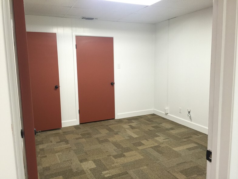 More Photos Of 309 Hickory St, Abilene Office For Lease