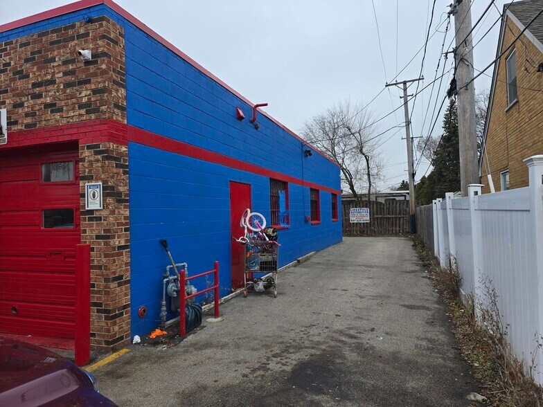 More Photos Of 1580 S Cora St, Des Plaines Warehouse For Sale