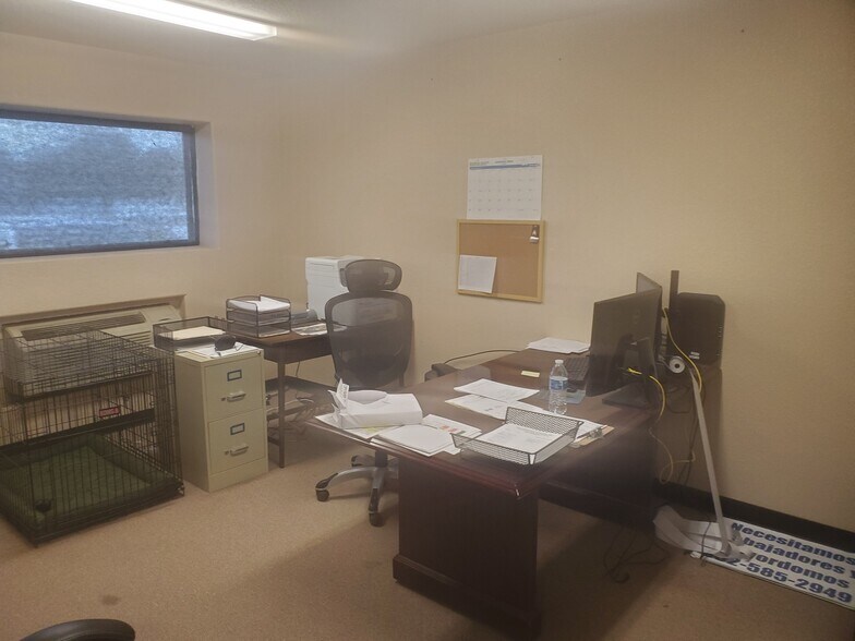 More Photos Of 1821 Dickinson Ave, Dickinson Warehouse For Lease