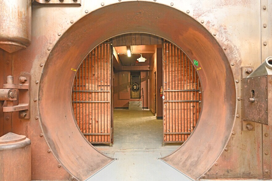 More Photos Of 105 W 4th St, Cincinnati Apartments For Lease