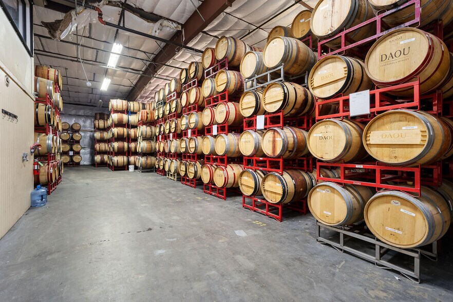More Photos Of 1625 Commerce Way, Paso Robles Manufacturing For Lease