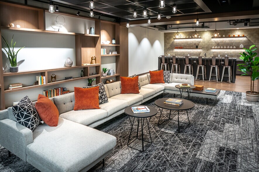 More Photos Of 8150 Leesburg Pike, Vienna Office For Lease