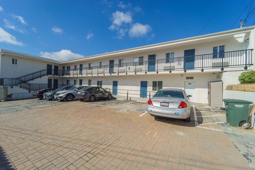 More Photos Of 1315 Morena Blvd, San Diego Apartments For Sale